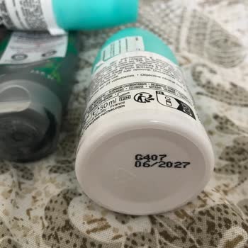 Yves Rocher Roll-on Son Kullanımlarda Ciltte Şişlik Ve Kızarıklık Yaptı