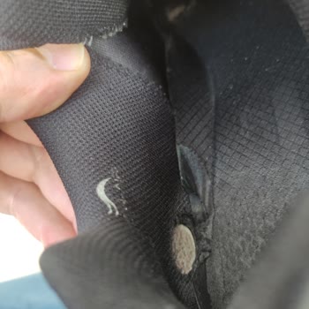 Az Kullanılmış Ayakkabıda Yırtılma Ve Değişim Talebim Reddedildi