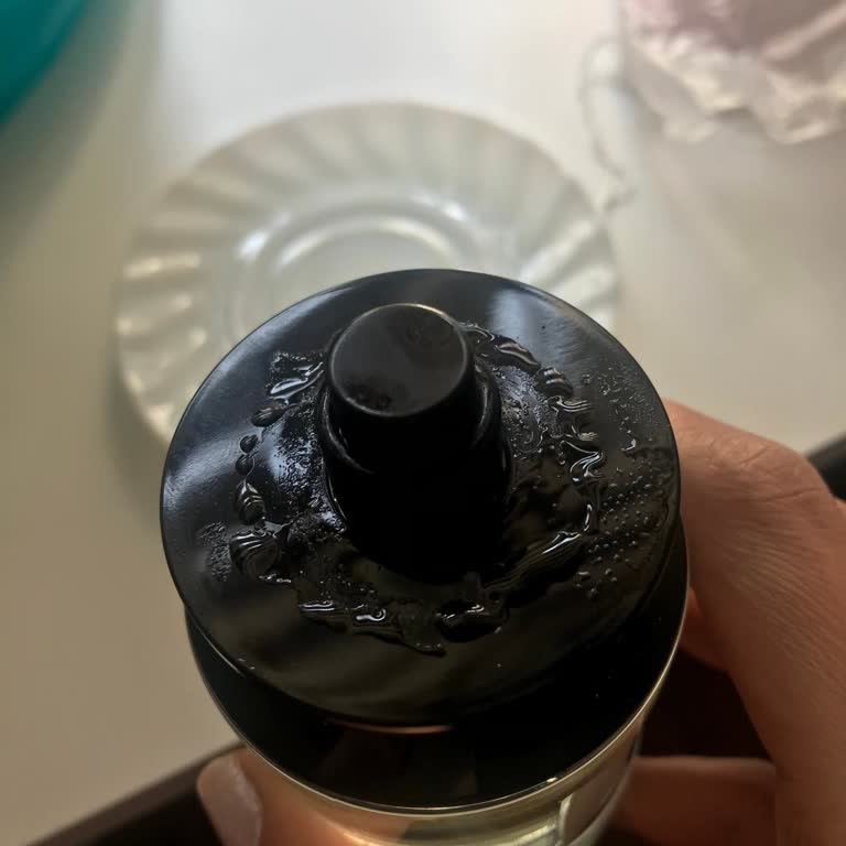 Kırık Parfüm, İlgisiz Müşteri Hizmeti: Zara'dan Hayal Kırıklığı