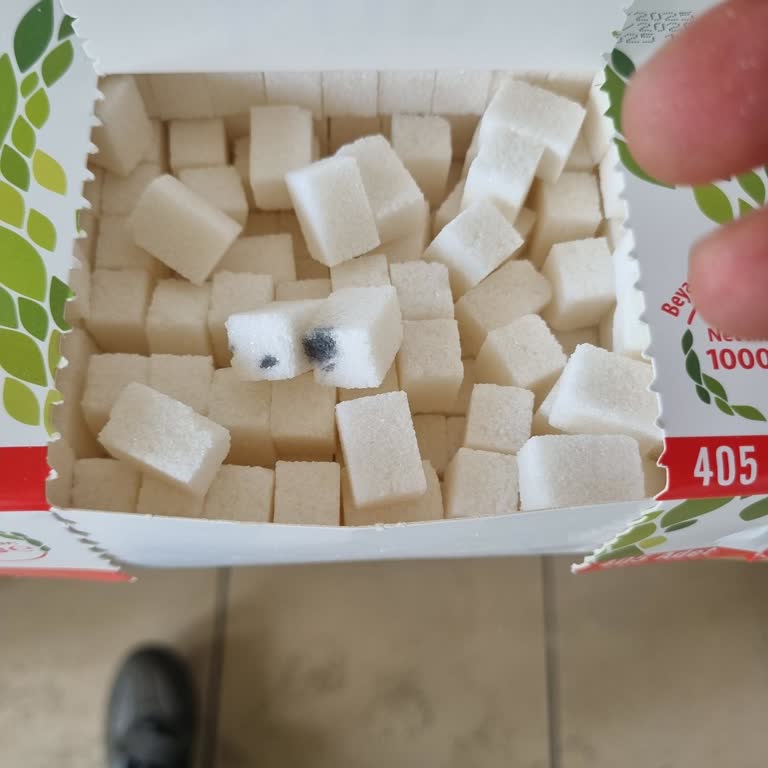 BİM Şafak Küp Şeker Şikayeti