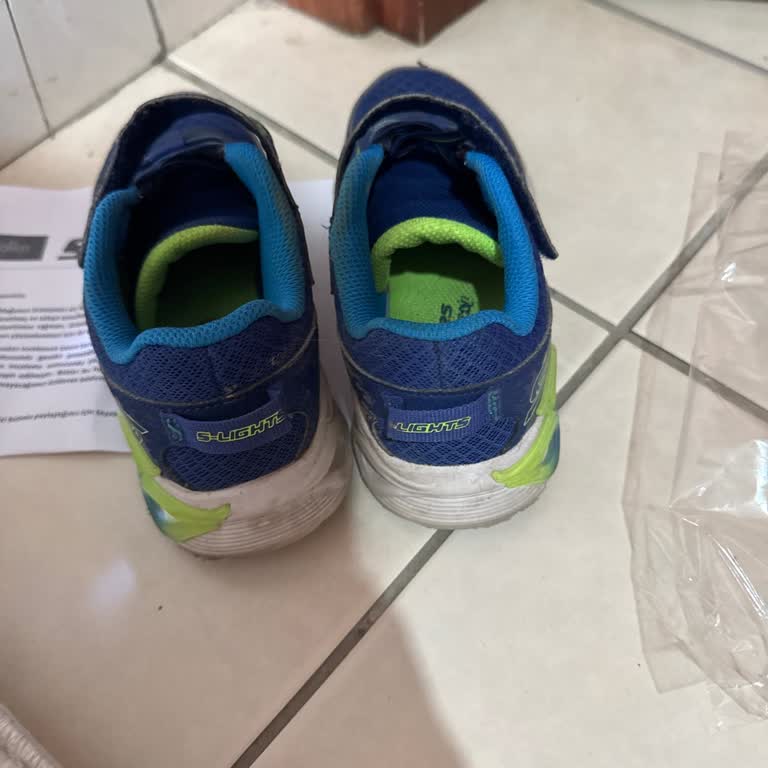 Skechers Işıklı Ayakkabı Kısa Sürede Arızalandı Boyner Kullanıcı Hatası Dedi