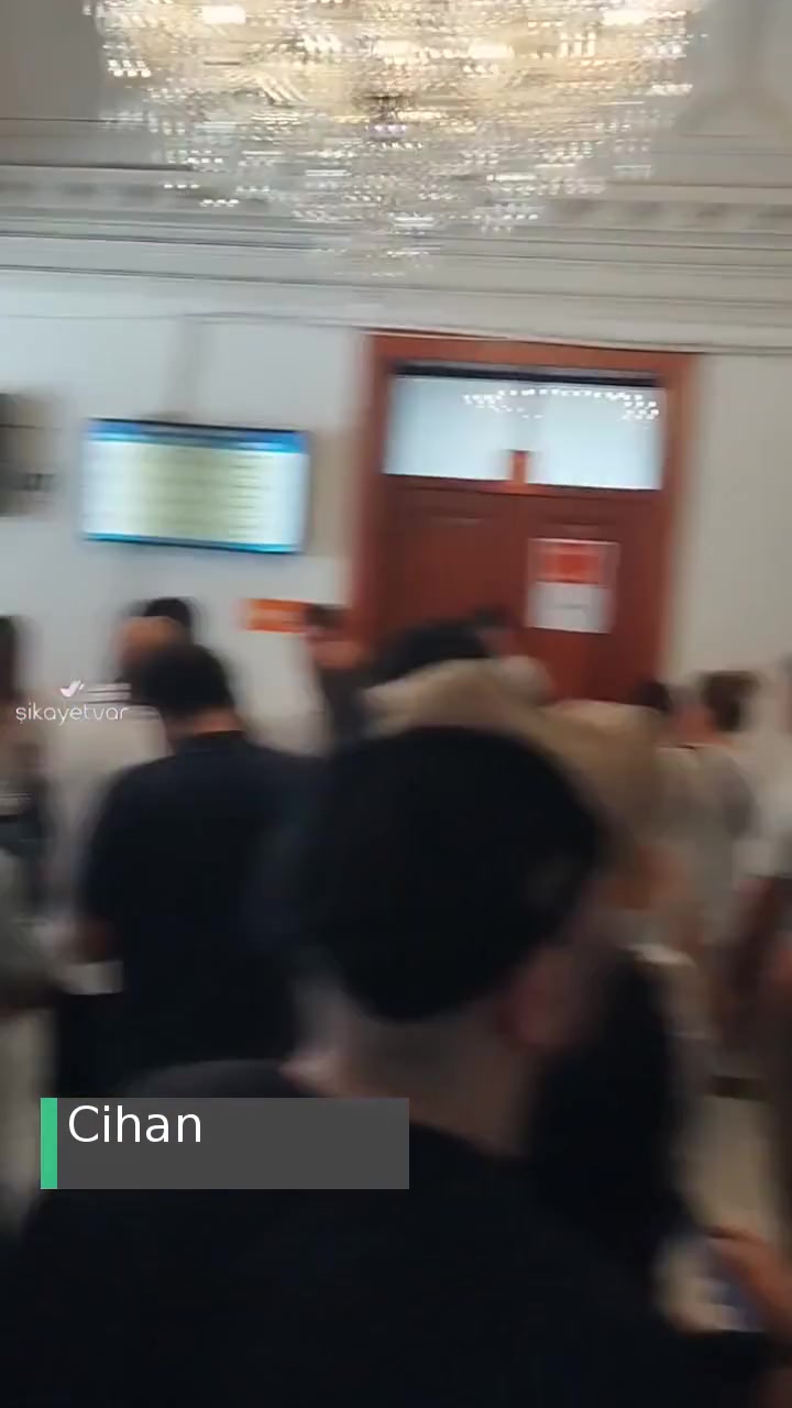 Kağıthane İl Nüfus Müdürlüğü'nde Sistem Çökmesi! videonun kapak resmi