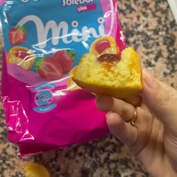 Ülker Kekstra Jölebol Çilekli Kekte Krem Şanti Eksikliği