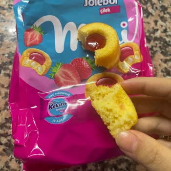 Ülker Kekstra Jölebol Çilekli Kekte Krem Şanti Eksikliği