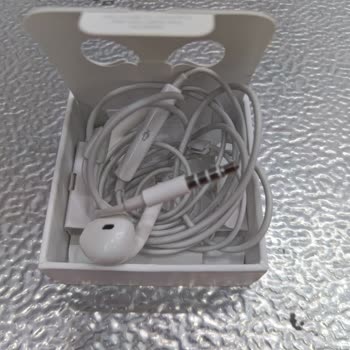 Aldığım Kulaklık Kullanılmış Ve Farklı Çıktı, Değişim Yapılmadı