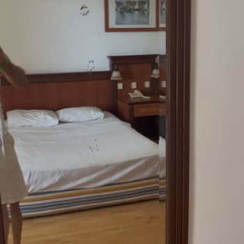 Kötü Temizlik Ve Hizmet Nedeniyle Otele Devam Edemedik, Ücret İadesi Yapılmıyor