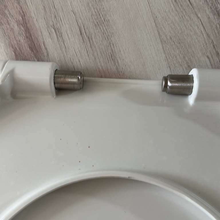 Aldığım Klozet Kapağı Yerine Oturmuyor, İade De Kabul Edilmiyor!