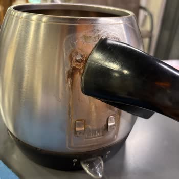 Garanti Süresi İçinde Kırılan Çay Makinesi Kolu İçin Ücret Talebi Ve Destek Eksikliği