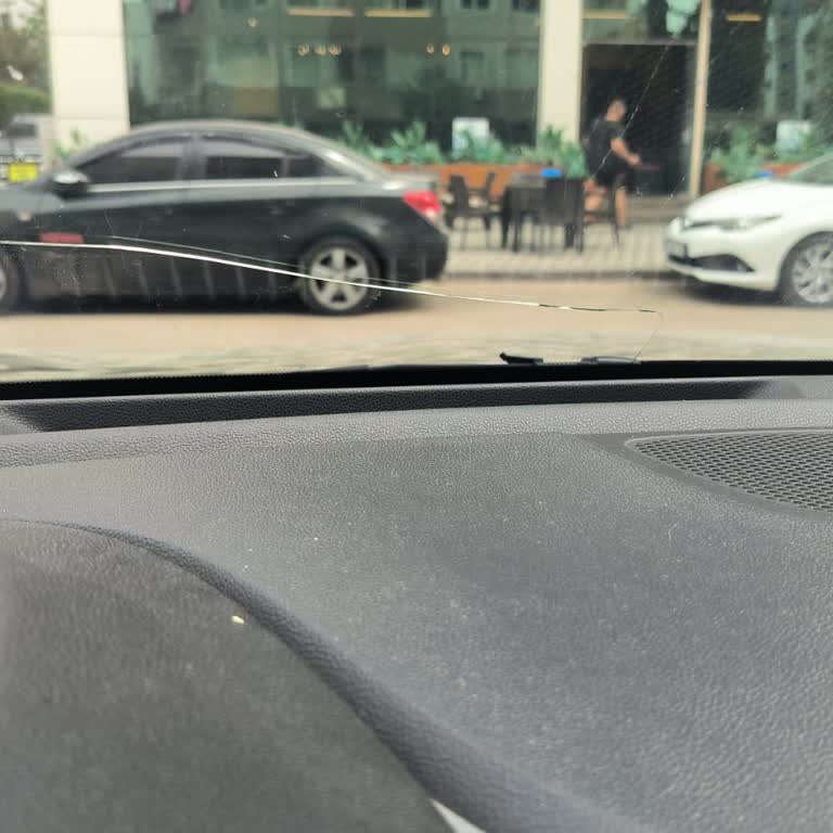 Opet İstasyonunda Cam Kırılması Ve İlgisiz Yaklaşım!