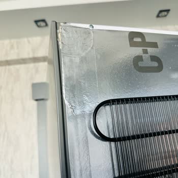 Sıfır Ürün Diye Defolu Derin Dondurucu Teslim Edildi