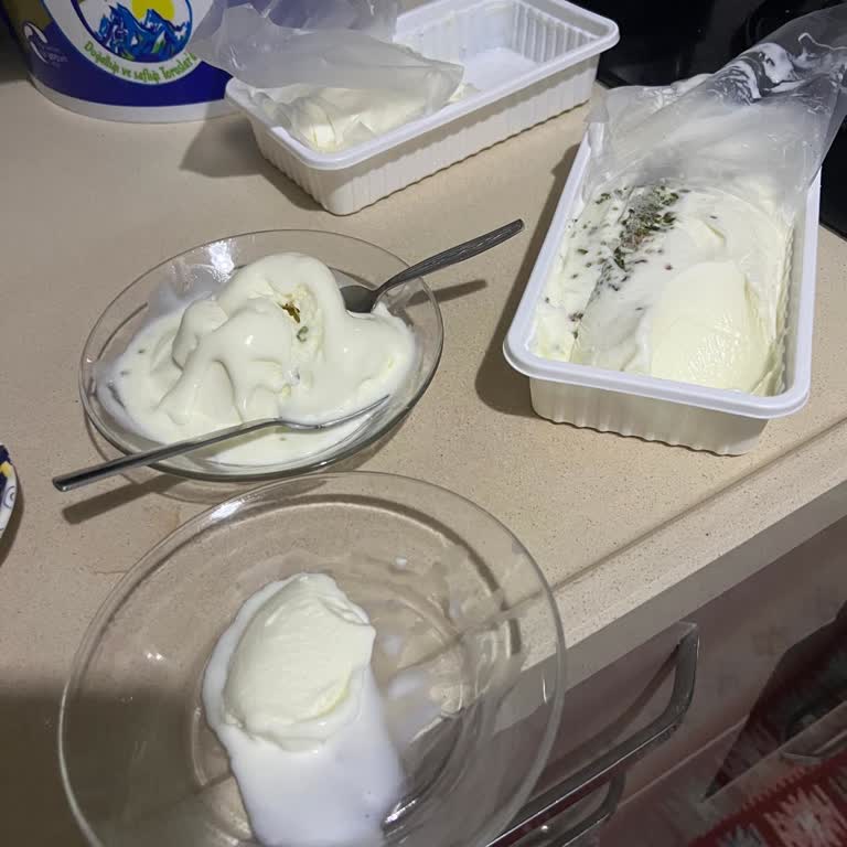 Aynı Anda Aldığım Bozuk Dondurmalardan Biri İade Edilirken Diğeri Neden Reddedildi