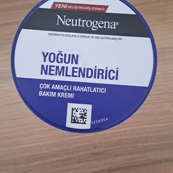 I Regret Buying Neutrogena Intense Moisturizer—Caused Sticky Skin and Peeling