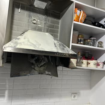 Akar Grup İnşaat Yanlışını Görmezden Geliyor!