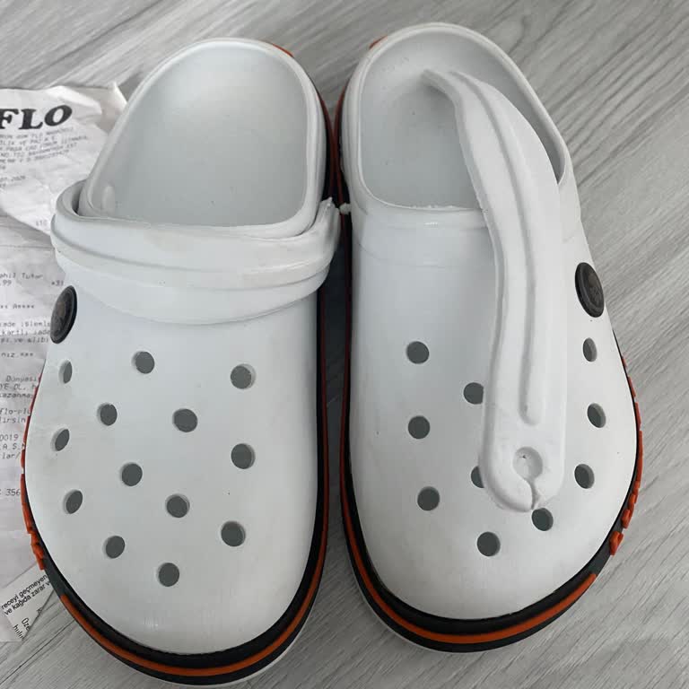 Kısa Sürede Yırtılan Terlik İçin Değişim Talebi