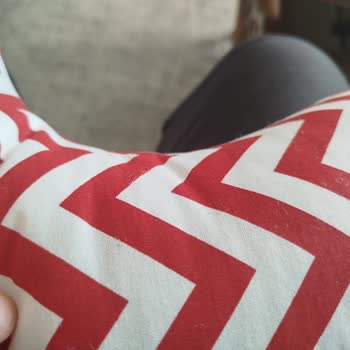 Emzirme Yastığından Çıkan Tüyler Bebeğim İçin Risk Oluşturuyor