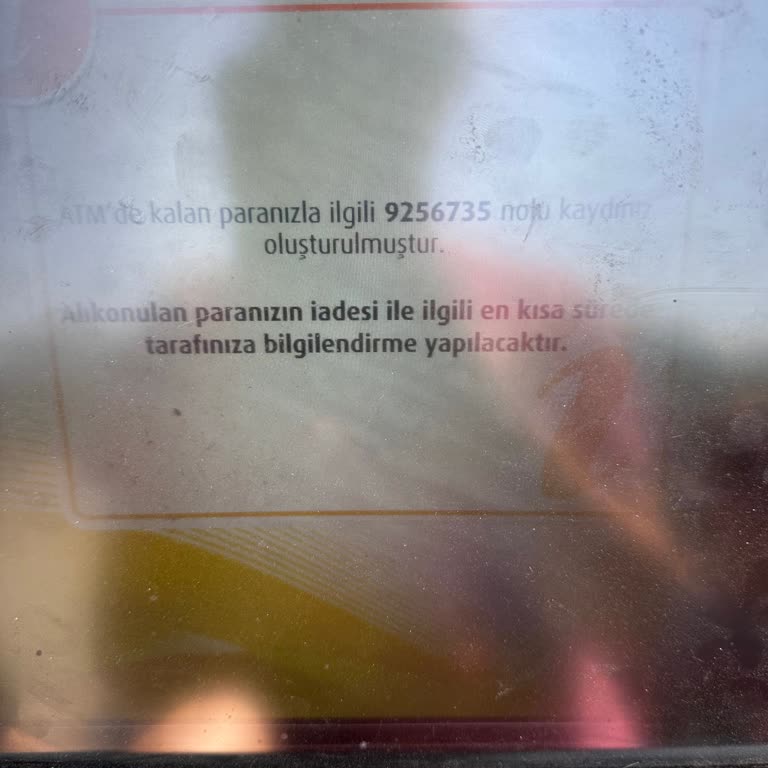 ATM'de Parama El Konuldu, Müşteri Hizmetlerinden Çözüm Alamadım