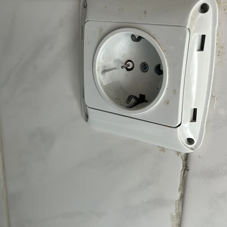 Teknosa Arızalı Ürün İçin Ekstra Ücret Talebi Ve Olumsuz Müşteri Hizmeti