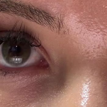 Profesyonellikten Uzak Kirpik Uygulaması Ve Kötü Müşteri İletişimi