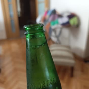 Kırık Şişe Ve Hatalı Kapak Nedeniyle Güvenlik Endişesi