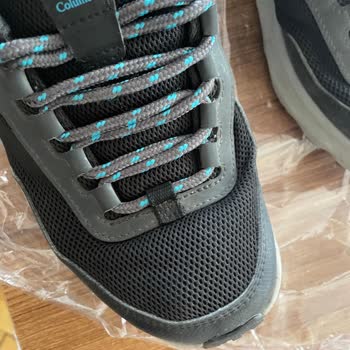 Columbia Ayakkabıda Kısa Sürede Yırtılma Ve Deformasyon, Mağaza Çözüm Sunmadı