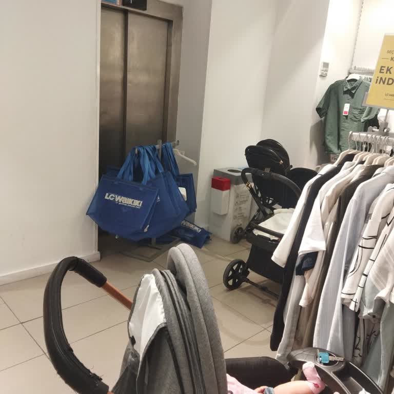 LCW Kastamonu Mağazasında 1 Aydır Asansör Arızası Müşterileri Mağdur Ediyor