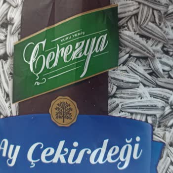 Aldığım Ay Çekirdeği Bembeyaz Ve Acı Çıktı Tüketemedim