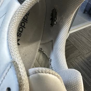 Adidas Superstar Ayakkabıda Erken Deformasyon Ve Olumsuz İnceleme Sonucu