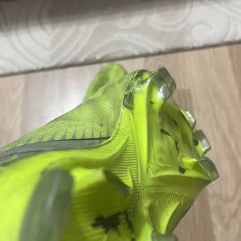 Nike Kramponlarda Sürekli Çivi Kırılması Ve Garanti Reddi