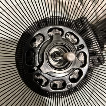 Kullanılmamış Ürün Değil, Kötü Koku Ve Düşen Parçalar