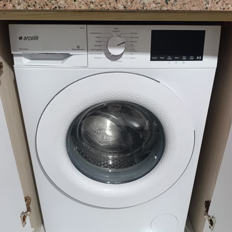 Arçelik Çamaşır Makinesi Elbiseleri Yırtıyor, Servis Çözüm Sunmuyor