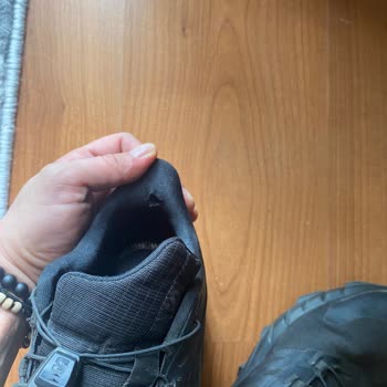 Garanti Süresine Rağmen Ayakkabı Değişimi Yapılmadı