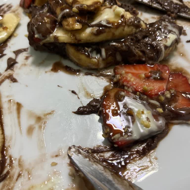 Doruk Cafe & Restaurant Trabzon Waffle İçinden Bulaşık Teline Benzer Bir Şey Çıktı
