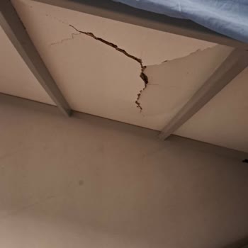 Garanti Süresinde İki Kez Kırılan Baza Ve Ücretli Tamir Talepleri