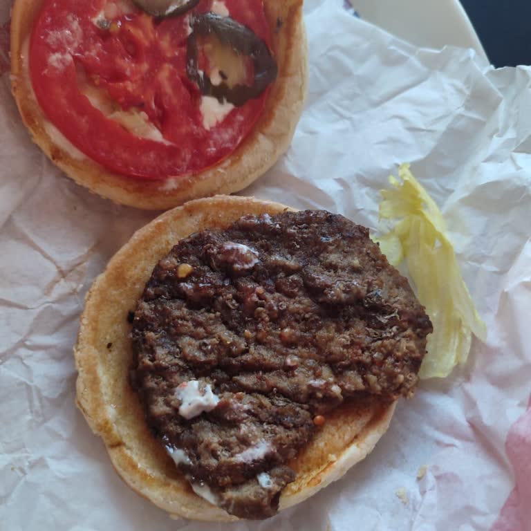 Burger King Burgerde Isırılmış Köfteyle Karşılaştım, Hayal Kırıklığına Uğradım