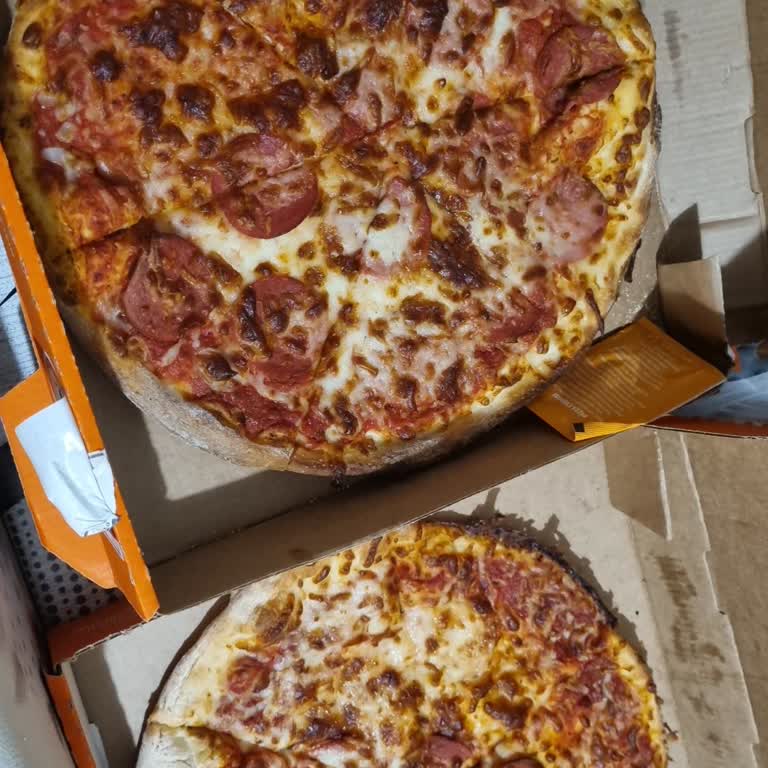 Görsel Ve Gerçek Pizza Arasındaki Fark Hayal Kırıklığı Yarattı