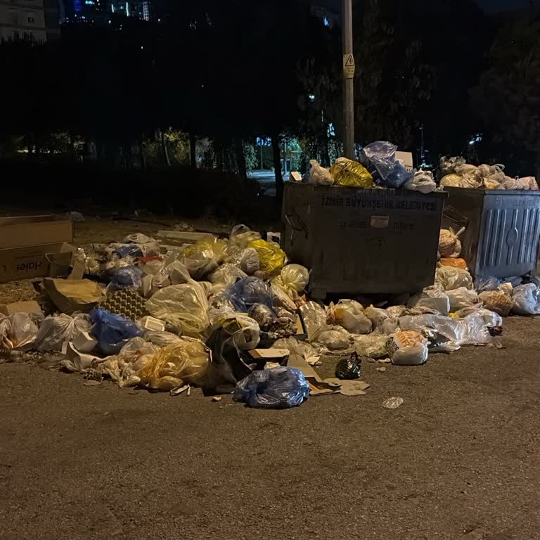 Evka 5'te Çöp Sorunu: 3 Yıldır Temizlik Yapılmıyor!