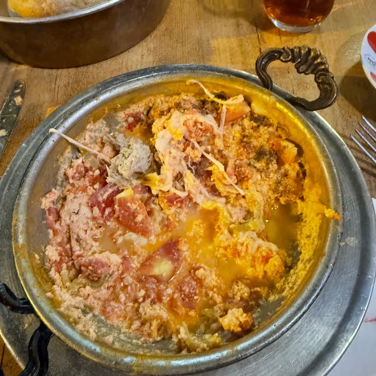 Beklentilerin Altında Kalan Menemen Ve İlgisiz Hizmet