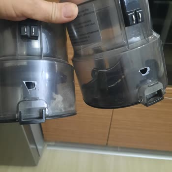 Arçelik Şarjlı Süpürgede Kırılan Parçalar Ve Düşen Kalite