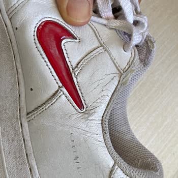 Nike Air Force Ayakkabı Dikiş Ve Yamukluk Sorunu Sonrası Mağaza İlgisizliği