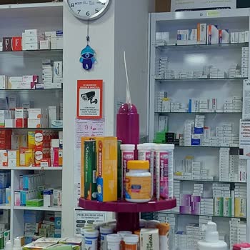 Eczaneden Tarihi Geçmiş Mama Satılması Ve Denetimsizlik Endişesi