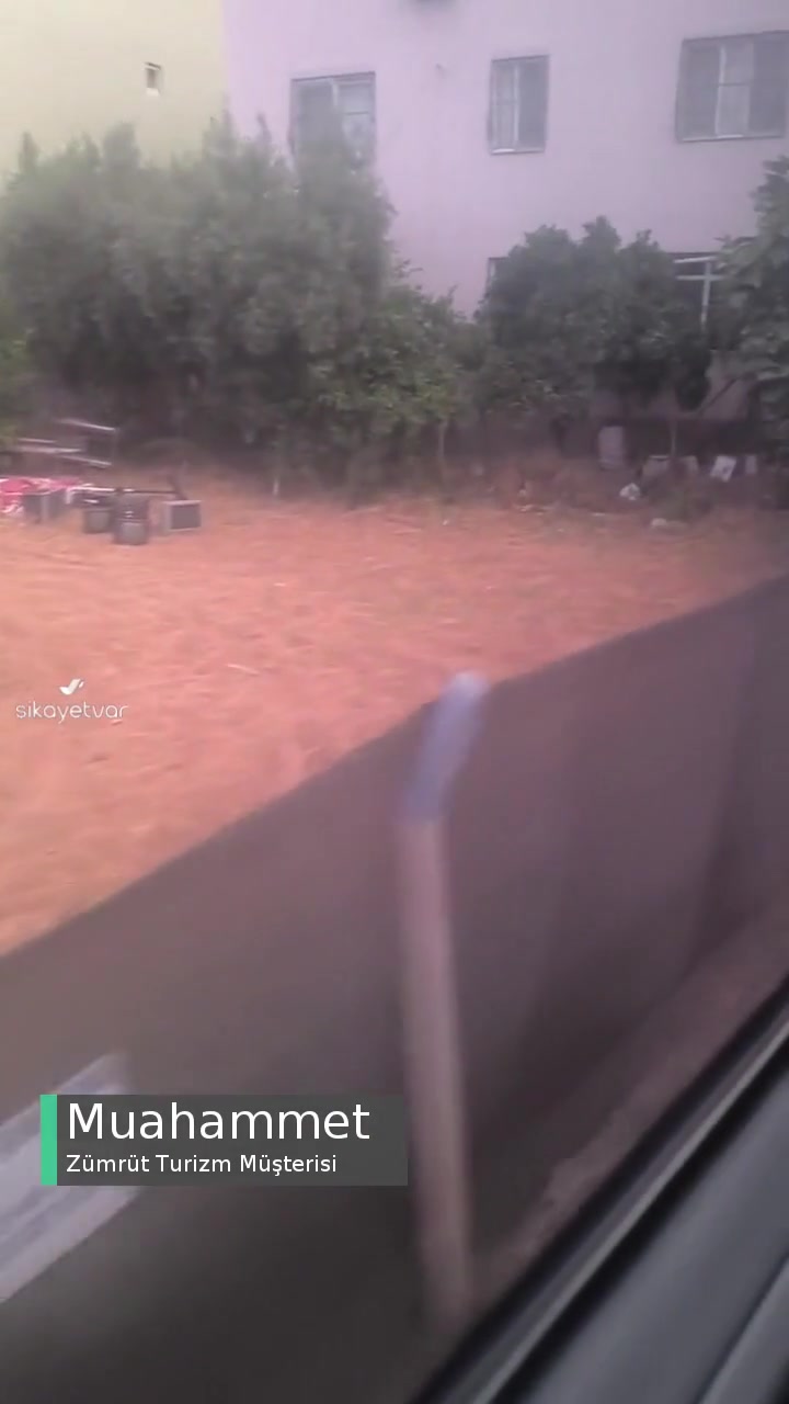 Zümrüt Turizm Adamlarda Güzergah Diye Bir Şey Yok Şoförler Yolu Bilmiyor videonun kapak resmi