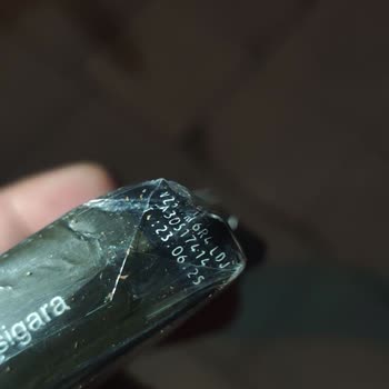 Parliament Sigara Paketinde Garip Tat Ve Yabancı Madde Sorunu