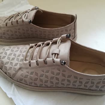 FLO Mağazasından Alınan Ayakkabının Ayağıma Zarar Vermesi Ve İade Sorunu