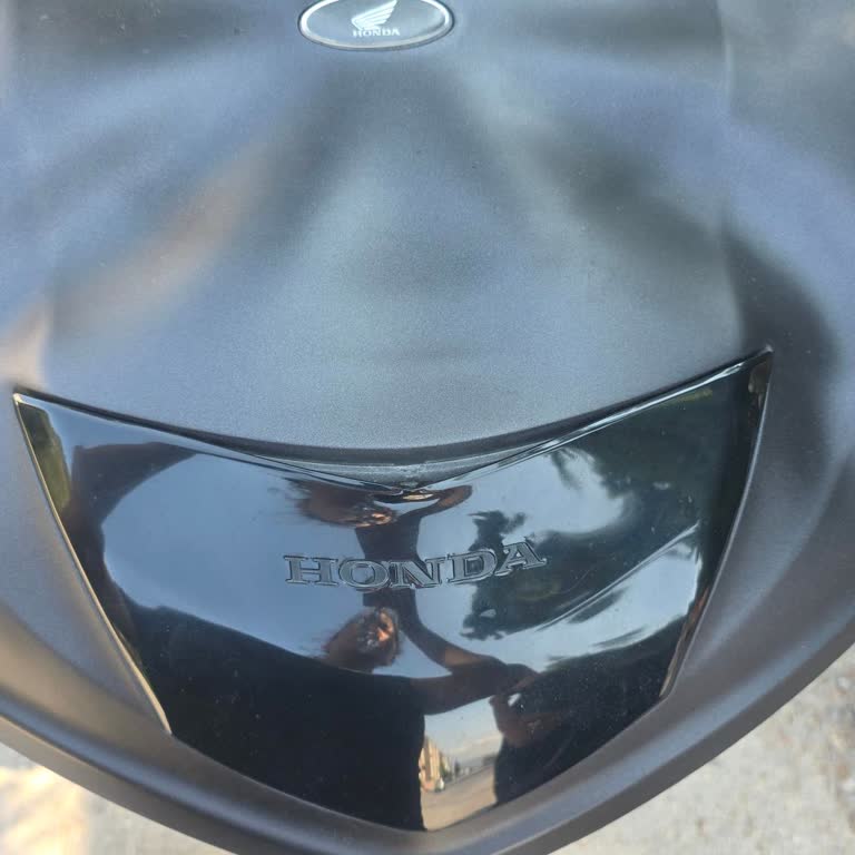 Honda PCX Orijinal Çanta Kısa Sürede Güneşte Eridi