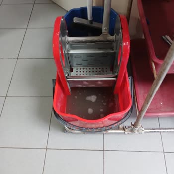 Nöroloji Bölümünde Temizlik Yetersiz Ve Personel İlgisiz