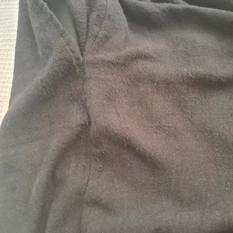 Stradivarius Trendyol’dan Aldığım T-shirt Ve Keten Pantolon Tüylenme Sorunu Yaşatıyor