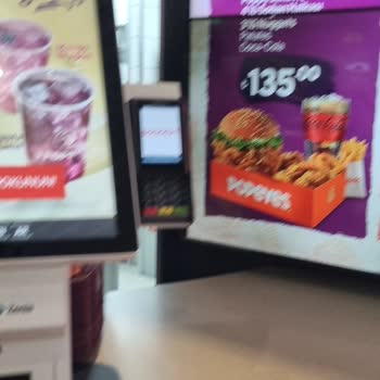 Reklamda Gösterilen Menü İle Gelen Ürün Farklıydı, Ücret İadesi Talep Ediyorum