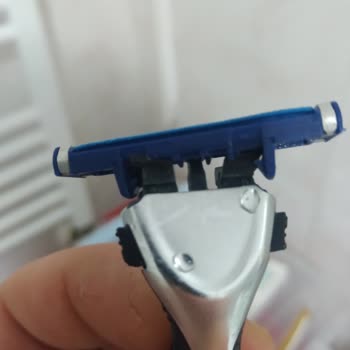 Gillette Sensör 3 Tıraş Bıçağı Başlığı Yerinden Çıkıyor
