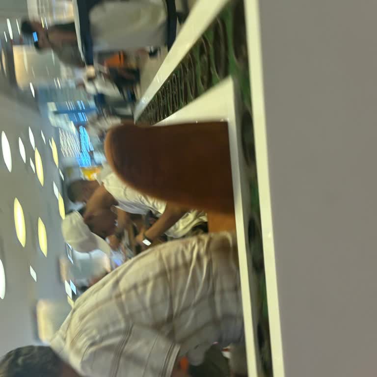 HD İskender'de İçecek Döküldü, Özür Ve Telafi Yapılmadı