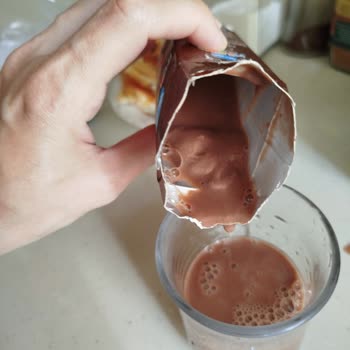 A101'den Aldığım Kakaolu Süt Bozuk Çıktı, İletişim Kuramıyorum